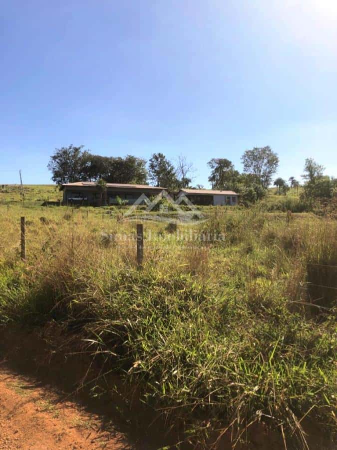 Sítio para Venda, em Patos de Minas, bairro Mataburrinho, 2 dormitórios, 2 banheiros, 4 vagas