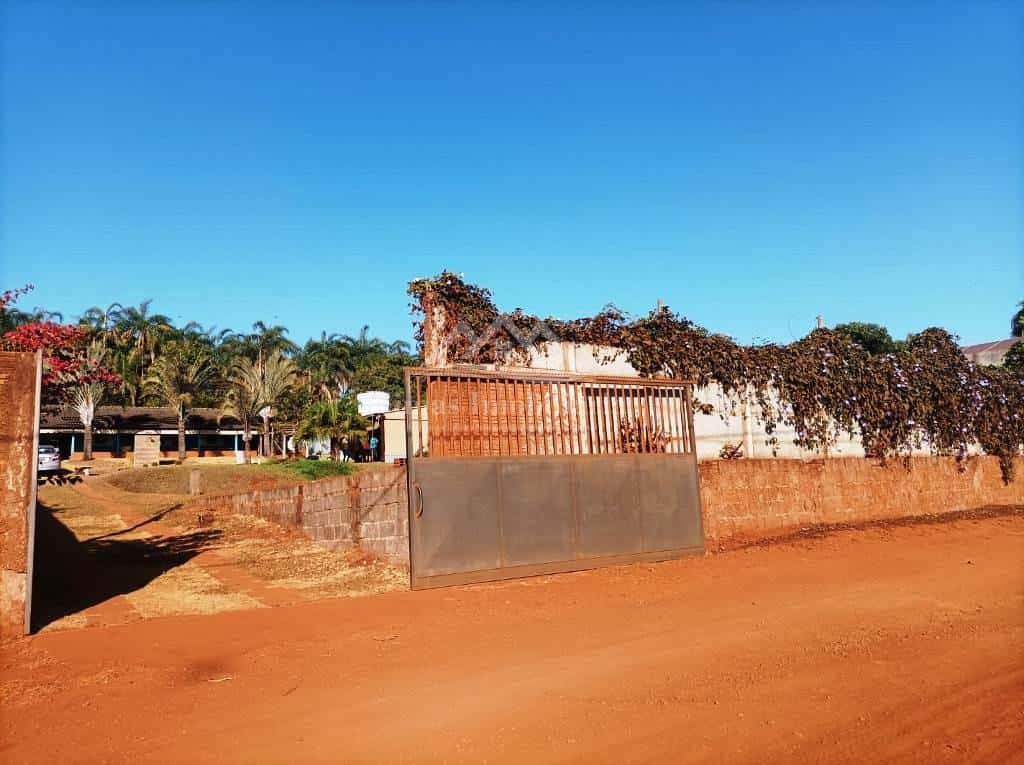 Chácara para Venda, em Patos de Minas, bairro BR-365, 3 dormitórios, 3 banheiros, 1 suíte, 5 vagas
