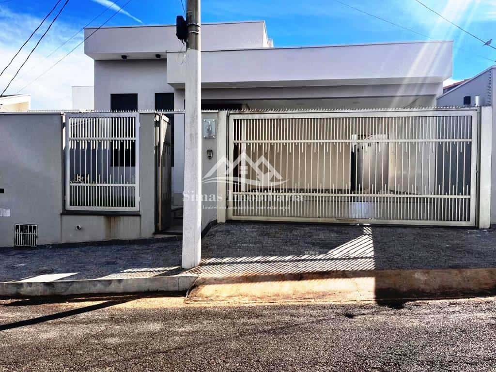 Casa para Venda, em Patos de Minas, bairro California, 3 dormitórios, 3 banheiros, 1 suíte, 2 vagas