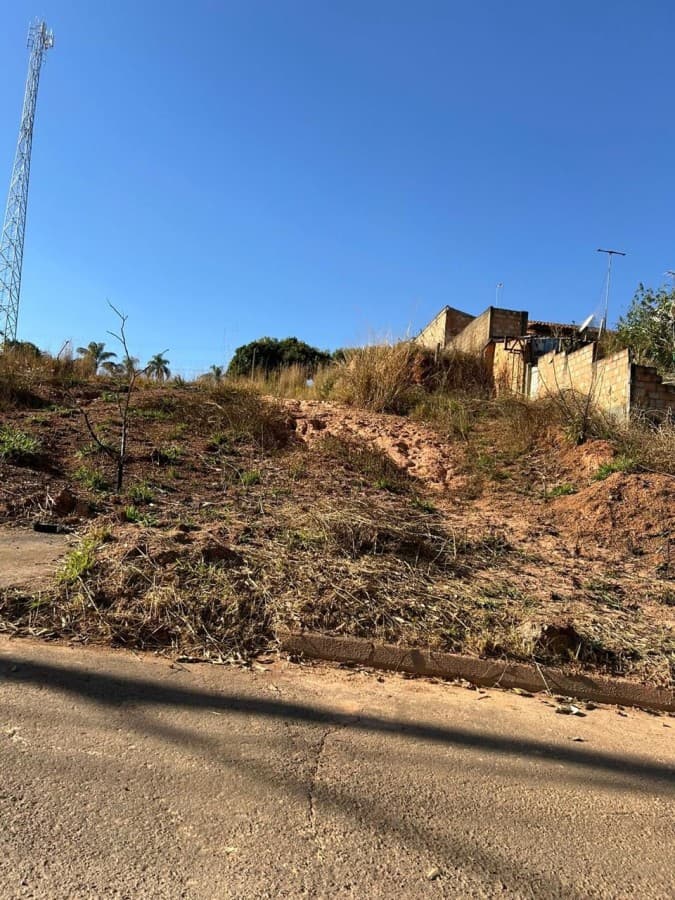 Lote para Venda, em Patos de Minas, bairro Coração Eucarístico