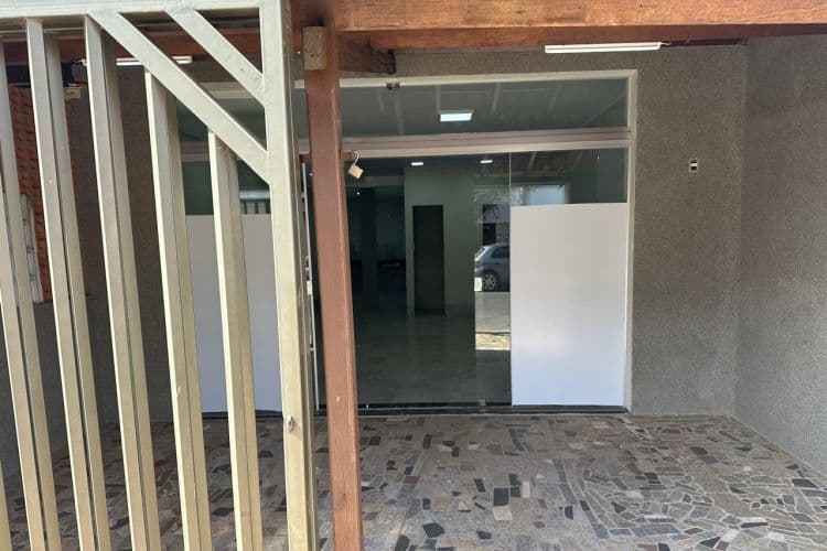 Comercial - Lagoa GrandePatos de Minas/MG