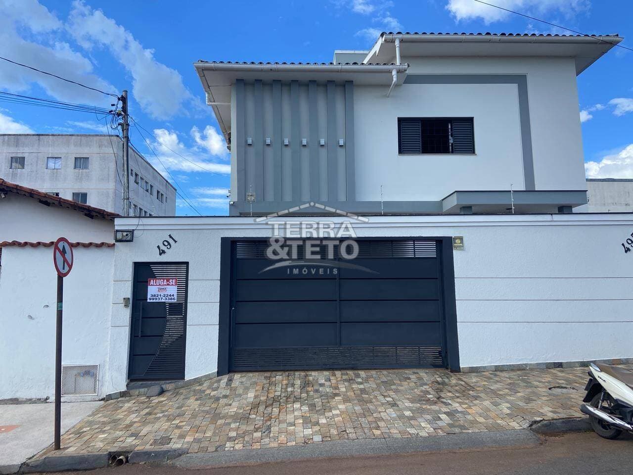 Casa Caiçaras - Patos de Minas, aluguel por R$ 1.350/mês