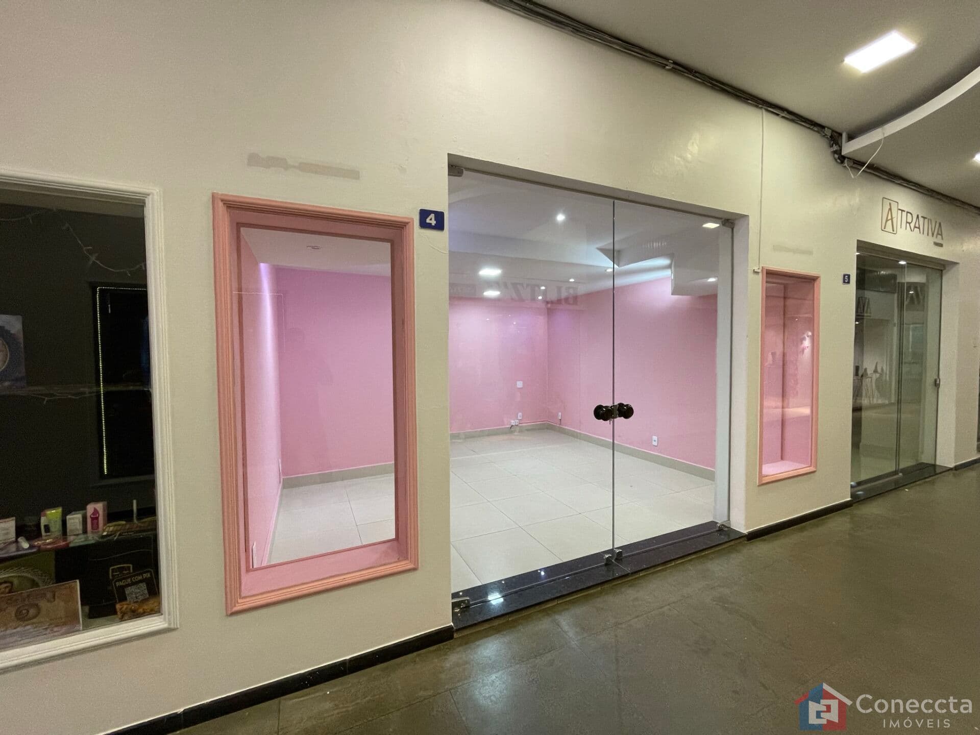 Loja para Alugar na Av. Brasil no Centro de Patos de Minas com Depósito e Porta Automática 🏬✨